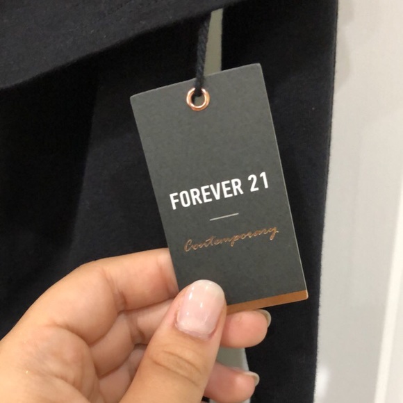 Skirt and bodysuit - Picture 5 of 5